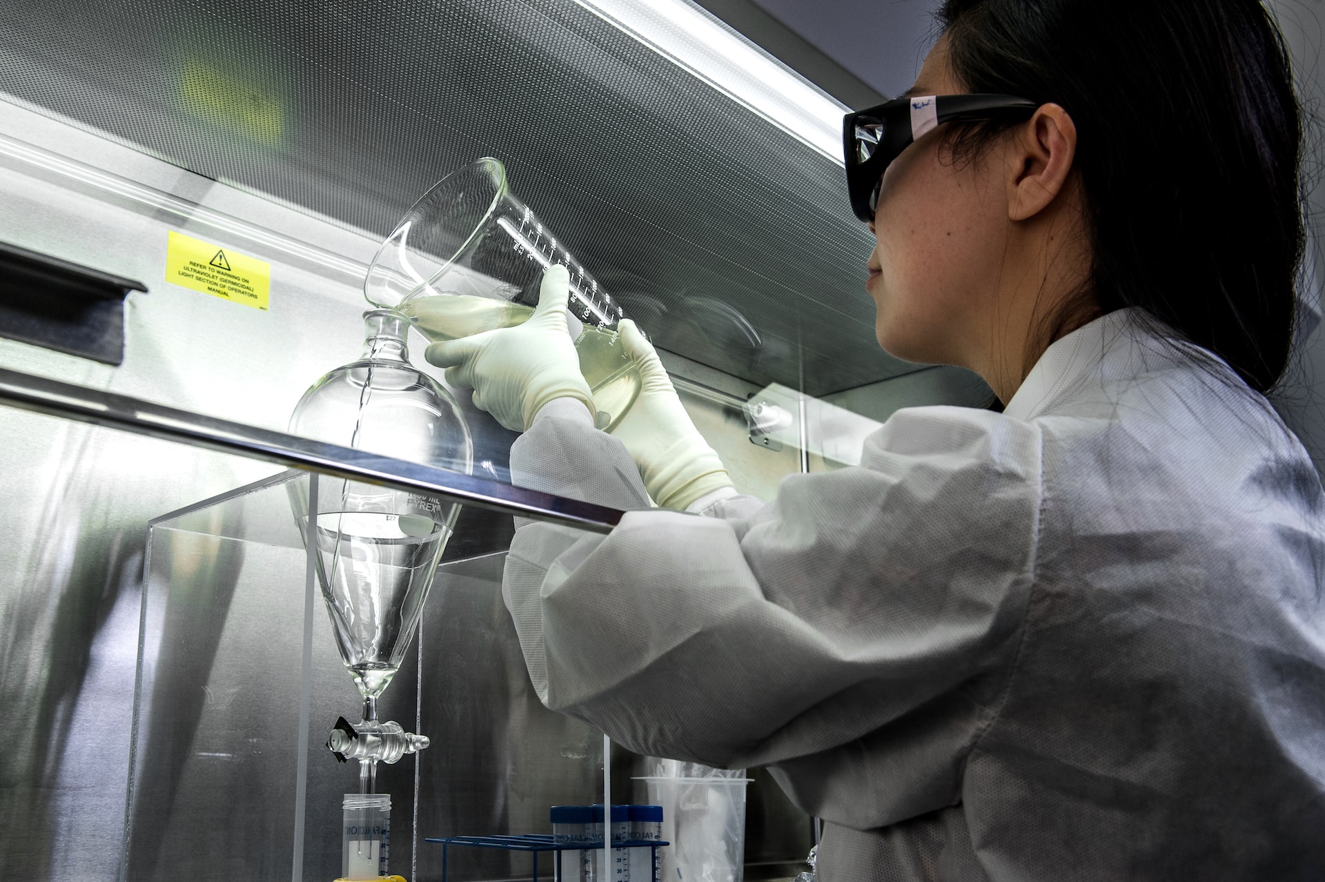 Image of a worker in a laboratory
