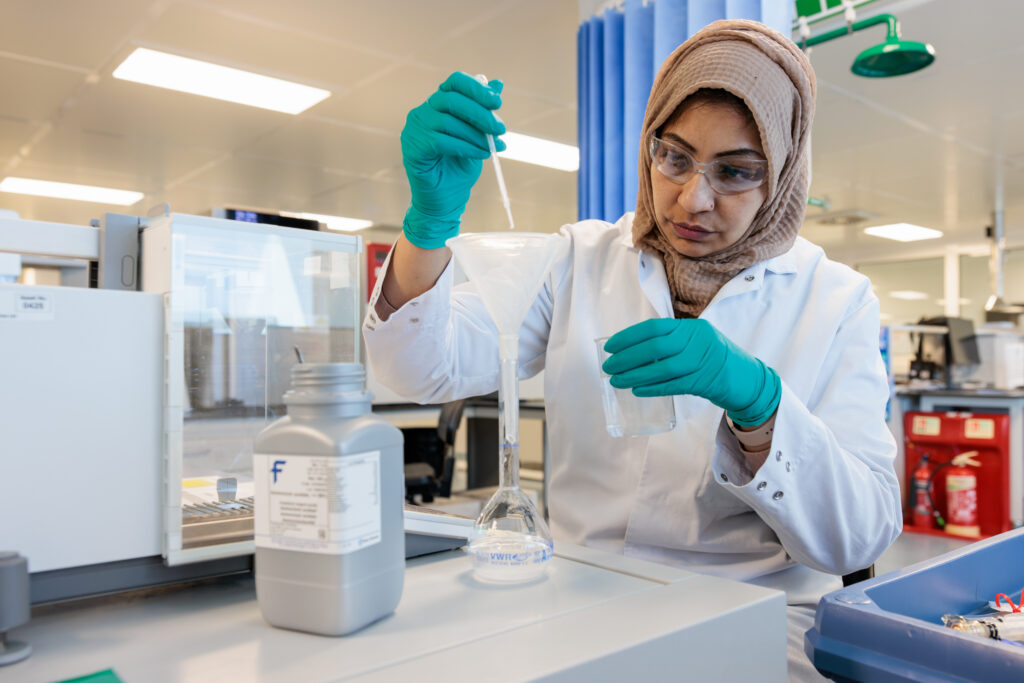 Lab worker in Seqirus